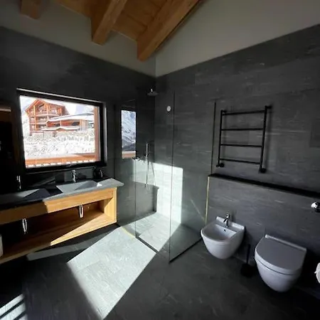 Skiing In The Italian Alps, Cervinia Chalet *